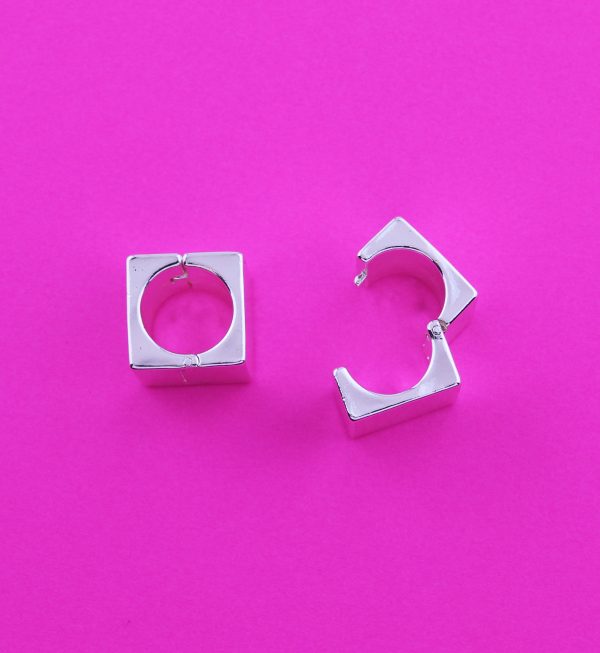 Cube Stainless Steel Hinged Ear Weights on Sale - Image 2