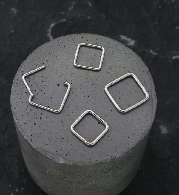 Square Titanium Hinged Segment Ring For Sale - Image 2