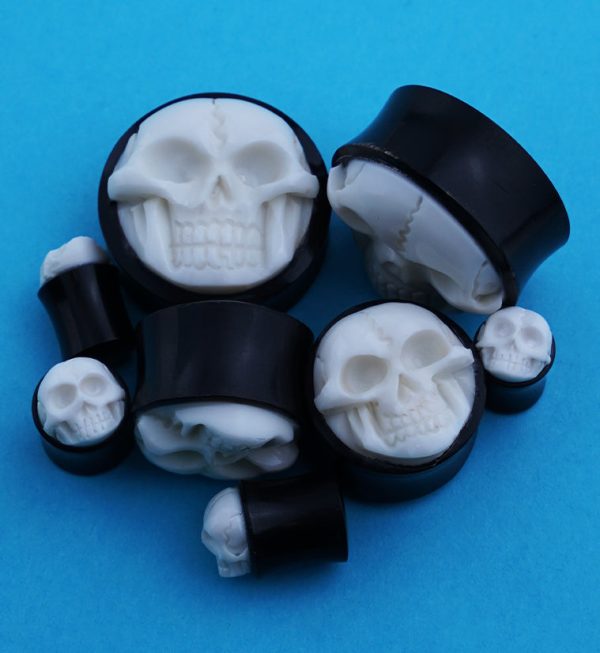 Horn Plugs With Carved Bone Skull Inlay Online - Image 2